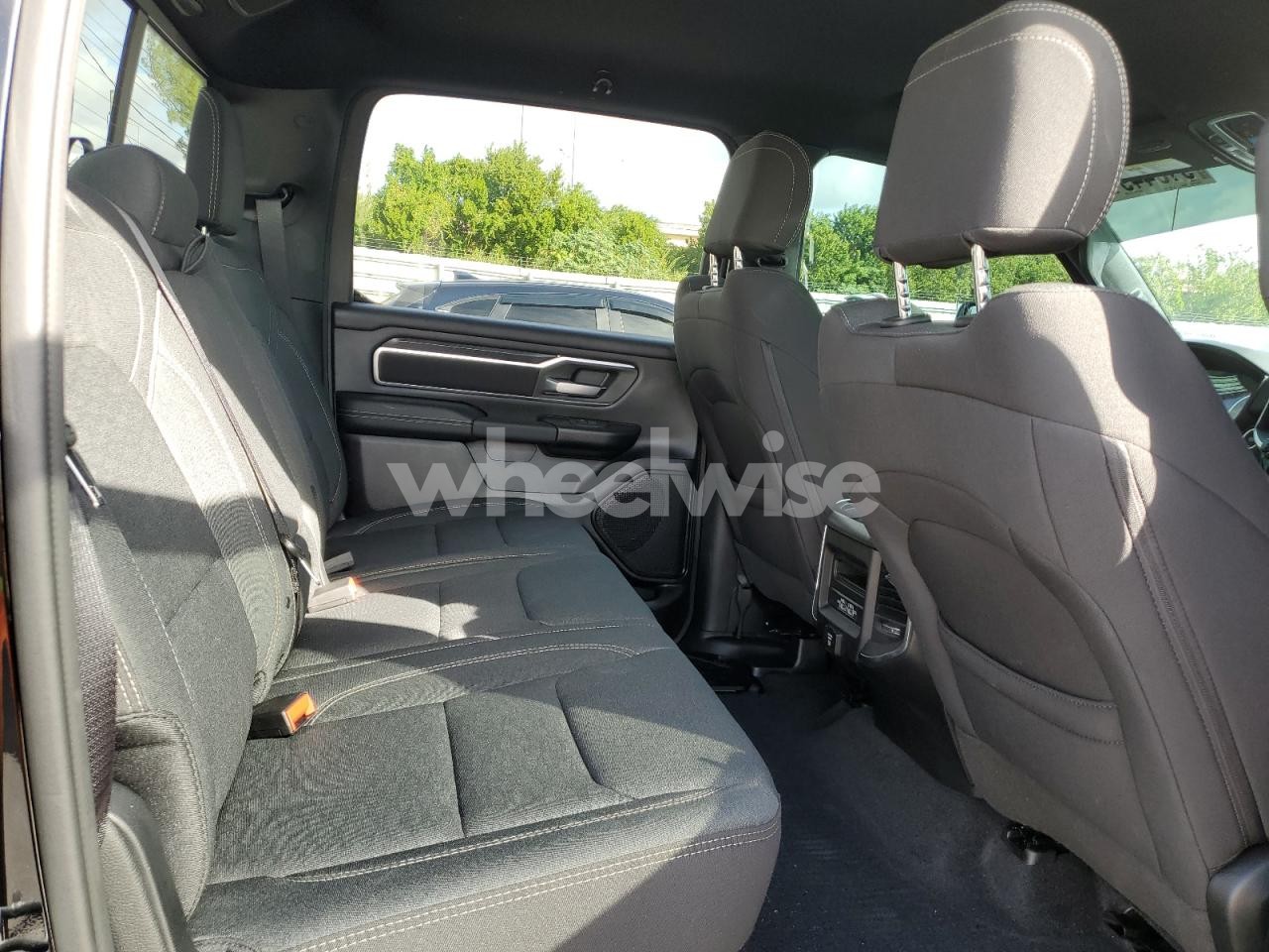 Photo 10 of 2025 RAM 1500 BIG HORN/LONE STAR (VIN 1C6RREFG3SN179470)