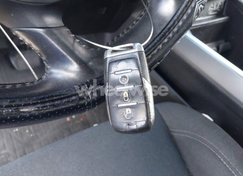 Photo 11 of 2019 Ram 1500 (VIN 1C6RREFT4KN852103)