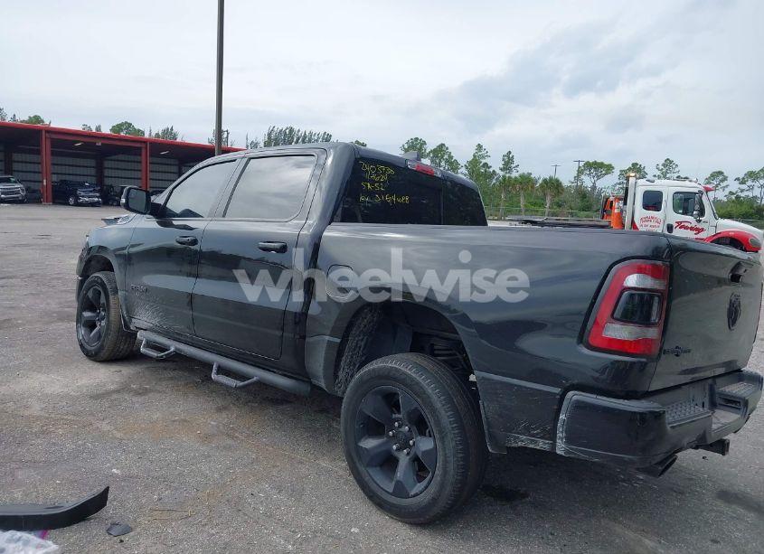 Photo 3 of 2019 Ram 1500 (VIN 1C6RREFT4KN852103)