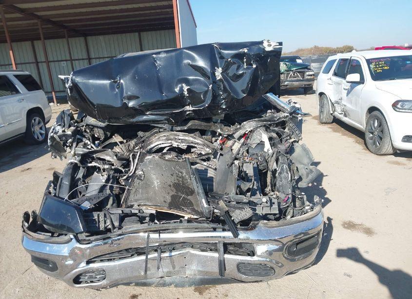 Photo 11 of 2019 Ram 1500 (VIN 1C6RREFT6KN567998)