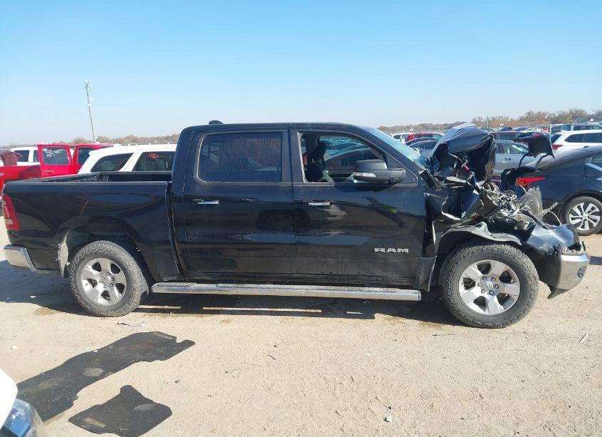 Photo 12 of 2019 Ram 1500 (VIN 1C6RREFT6KN567998)