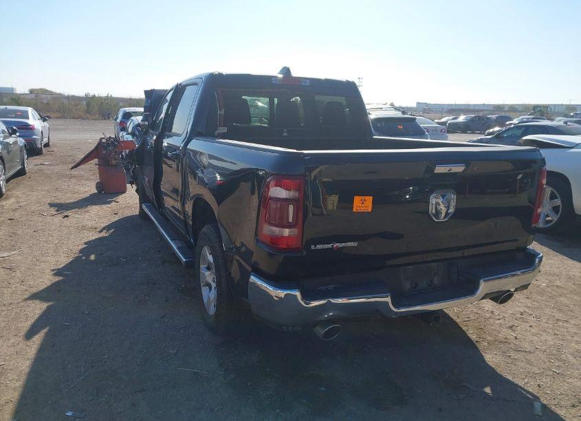 Photo 3 of 2019 Ram 1500 (VIN 1C6RREFT6KN567998)