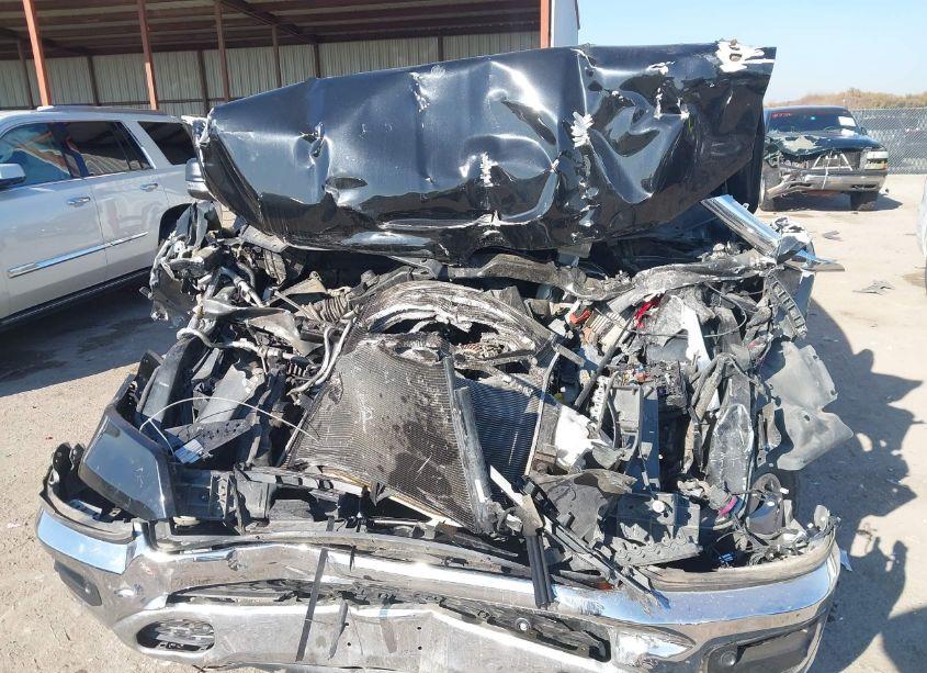 Photo 6 of 2019 Ram 1500 (VIN 1C6RREFT6KN567998)