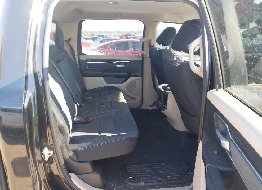 Photo 8 of 2019 Ram 1500 (VIN 1C6RREFT6KN567998)