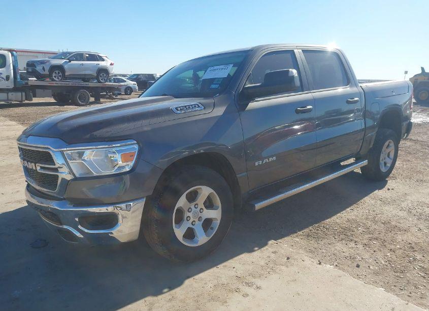 Photo 2 of 2019 Ram 1500 TRADESMAN 4X2 5'7 BOX (VIN 1C6RREGT0KN612139)