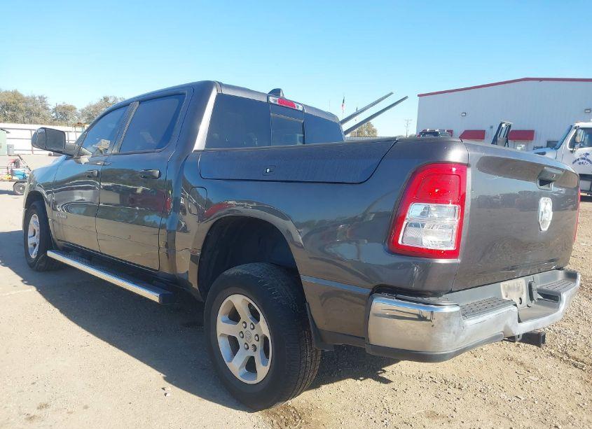 Photo 3 of 2019 Ram 1500 TRADESMAN 4X2 5'7 BOX (VIN 1C6RREGT0KN612139)