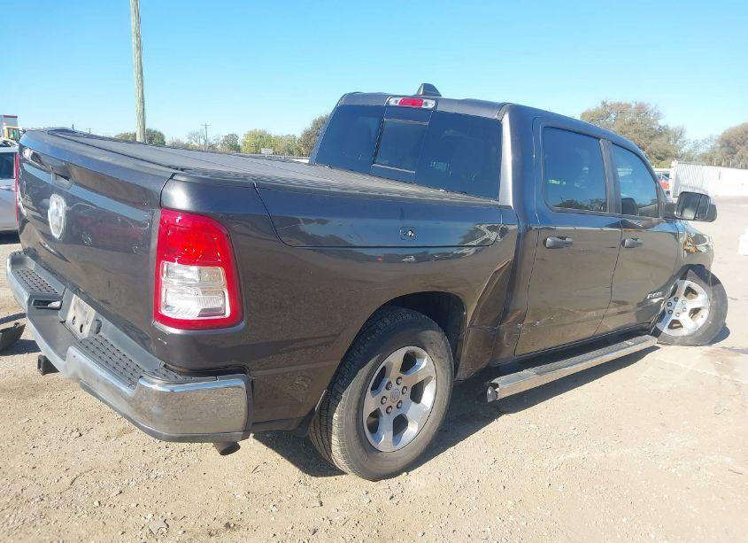 Photo 4 of 2019 Ram 1500 TRADESMAN 4X2 5'7 BOX (VIN 1C6RREGT0KN612139)