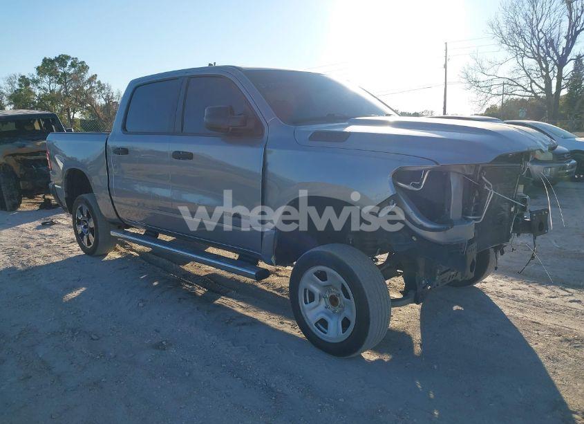 2019 Ram 1500 TRADESMAN 4X2 5'7 BOX (VIN 1C6RREGT1KN595979) main photo
