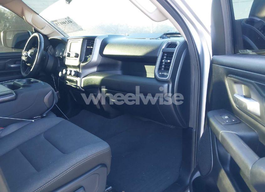 Photo 5 of 2019 Ram 1500 TRADESMAN 4X2 5'7 BOX (VIN 1C6RREGT1KN595979)