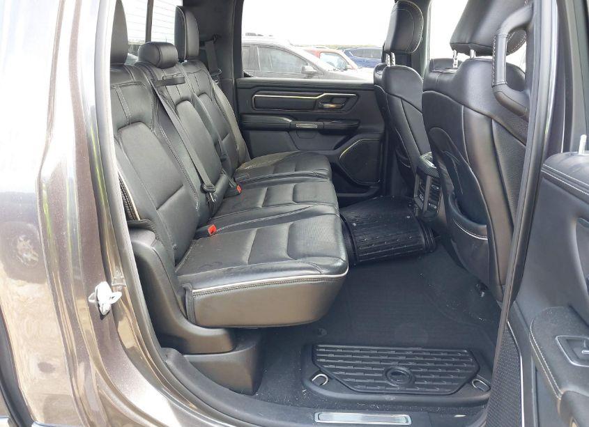 Photo 8 of 2019 Ram 1500 LIMITED 4X2 5'7 BOX (VIN 1C6RREHT1KN617719)