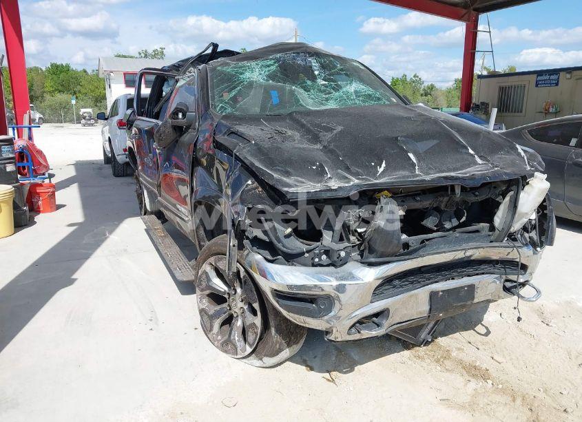 2019 Ram 1500 LIMITED 4X2 5'7 BOX (VIN 1C6RREHT2KN604672) main photo