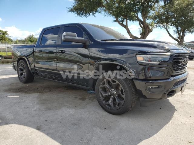 Photo 3 of 2020 RAM 1500 LIMITED (VIN 1C6RREHT2LN373872)