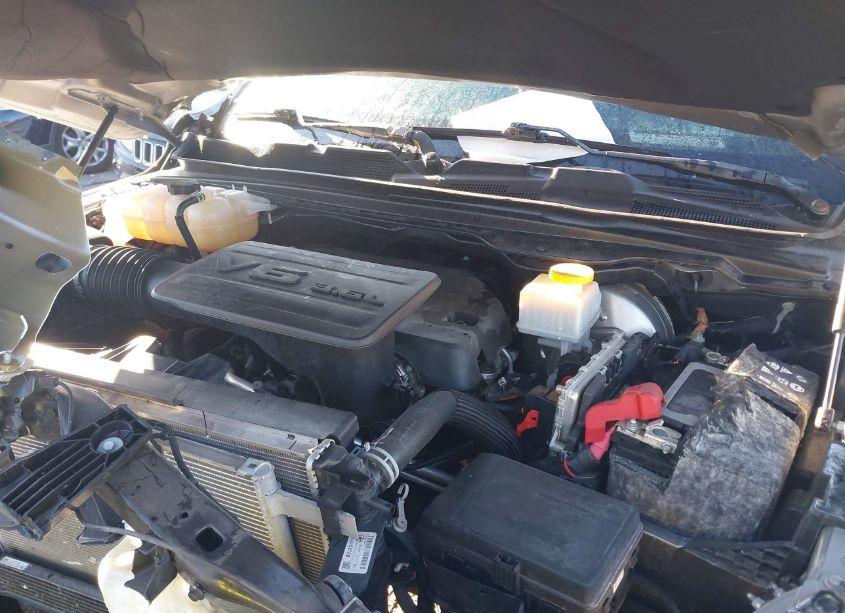 Photo 10 of 2019 Ram 1500 LARAMIE 4X2 5'7 BOX (VIN 1C6RREJG3KN813299)