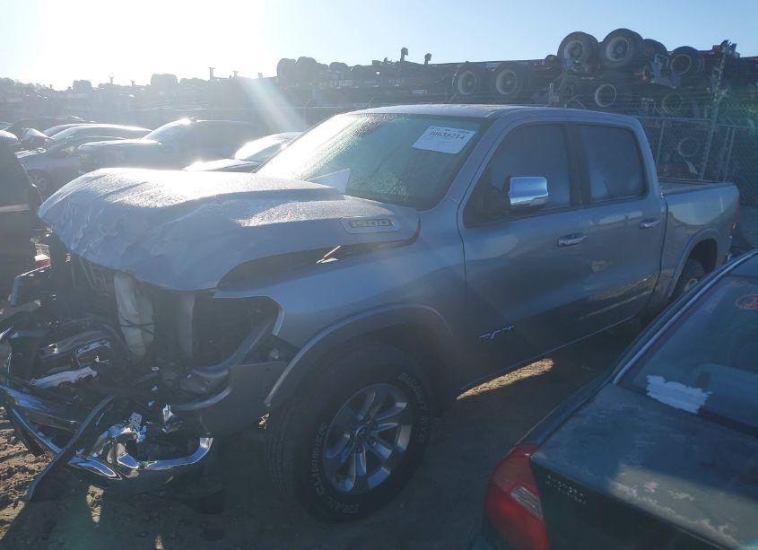 Photo 2 of 2019 Ram 1500 LARAMIE 4X2 5'7 BOX (VIN 1C6RREJG3KN813299)