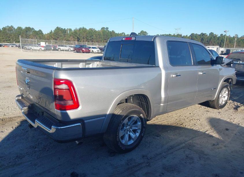 Photo 4 of 2019 Ram 1500 LARAMIE 4X2 5'7 BOX (VIN 1C6RREJG3KN813299)