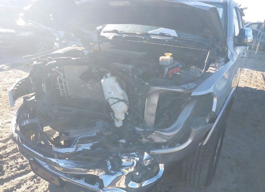 Photo 6 of 2019 Ram 1500 LARAMIE 4X2 5'7 BOX (VIN 1C6RREJG3KN813299)