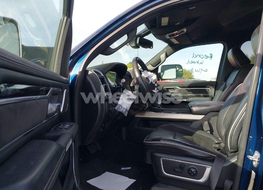 Photo 5 of 2019 Ram 1500 LARAMIE 4X2 5'7 BOX (VIN 1C6RREJT0KN617107)