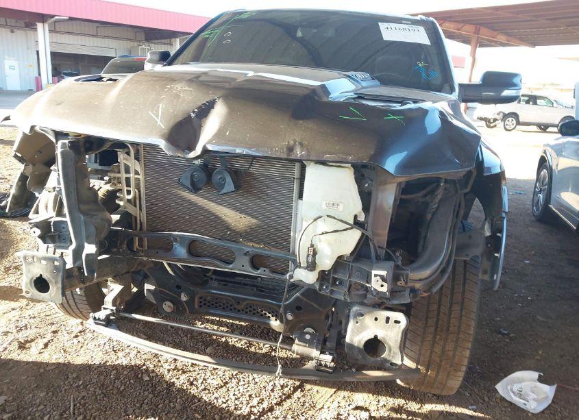 Photo 12 of 2019 Ram 1500 LARAMIE 4X2 5'7 BOX (VIN 1C6RREJT2KN771639)