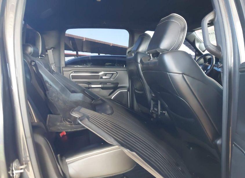 Photo 8 of 2019 Ram 1500 LARAMIE 4X2 5'7 BOX (VIN 1C6RREJT2KN771639)