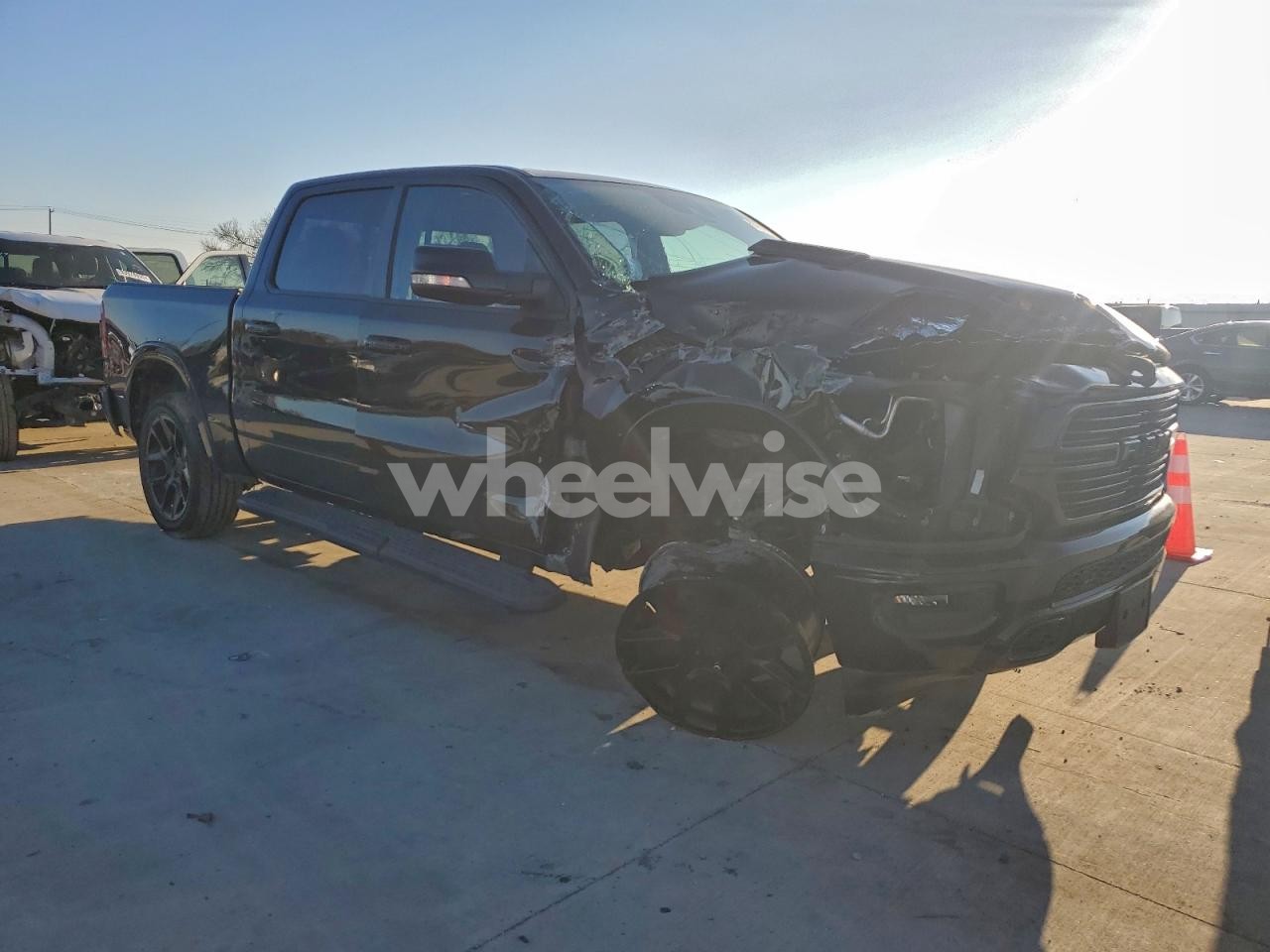 Photo 4 of 2022 RAM 1500 LARAMIE (VIN 1C6RREJT2NN442377)