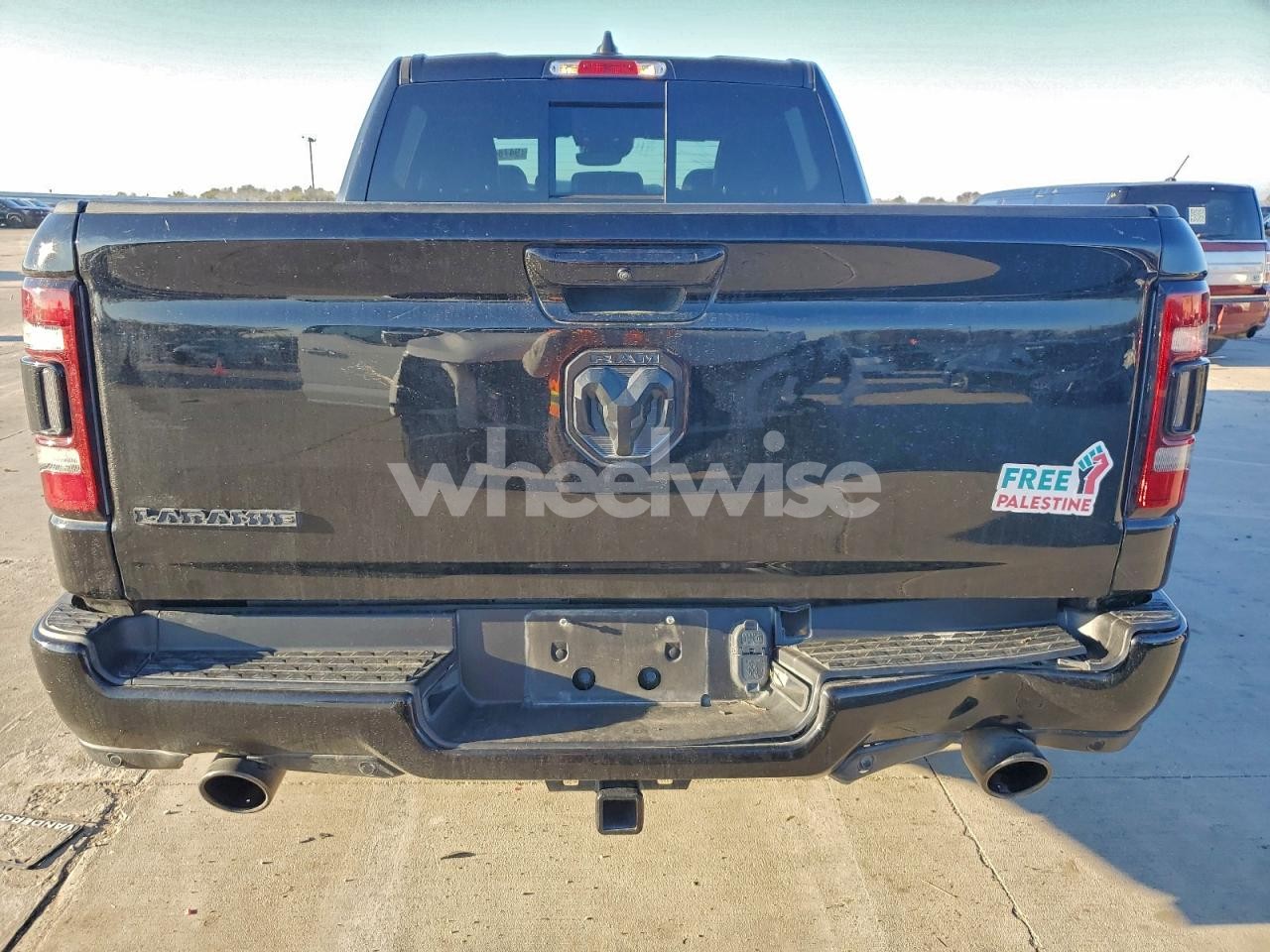 Photo 6 of 2022 RAM 1500 LARAMIE (VIN 1C6RREJT2NN442377)