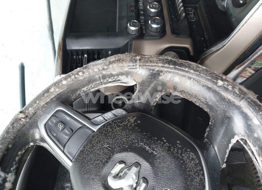 Photo 12 of 2019 Ram 1500 LARAMIE 4X2 5'7 BOX (VIN 1C6RREJT3KN740450)