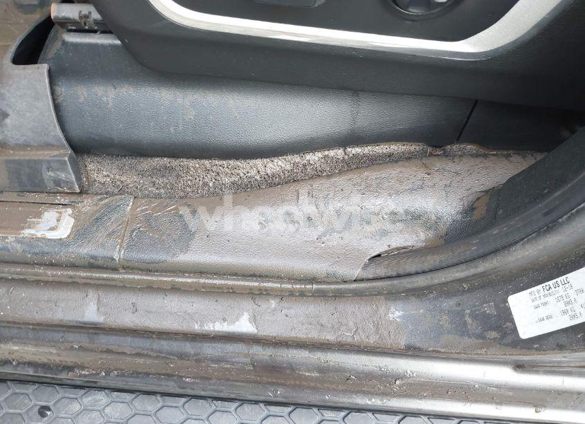 Photo 14 of 2019 Ram 1500 LARAMIE 4X2 5'7 BOX (VIN 1C6RREJT3KN740450)