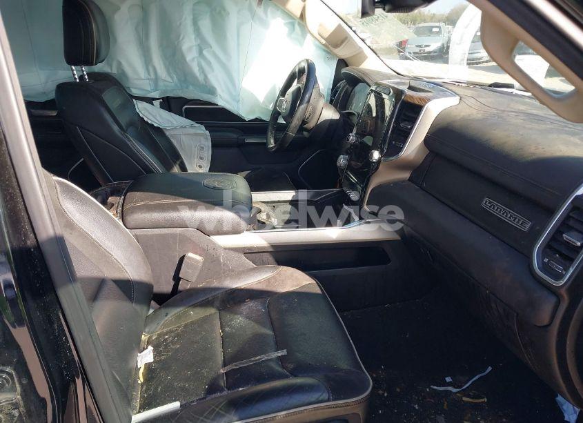 Photo 5 of 2019 Ram 1500 LARAMIE 4X2 5'7 BOX (VIN 1C6RREJT5KN508402)