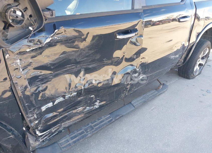 Photo 6 of 2019 Ram 1500 LARAMIE 4X2 5'7 BOX (VIN 1C6RREJT5KN508402)