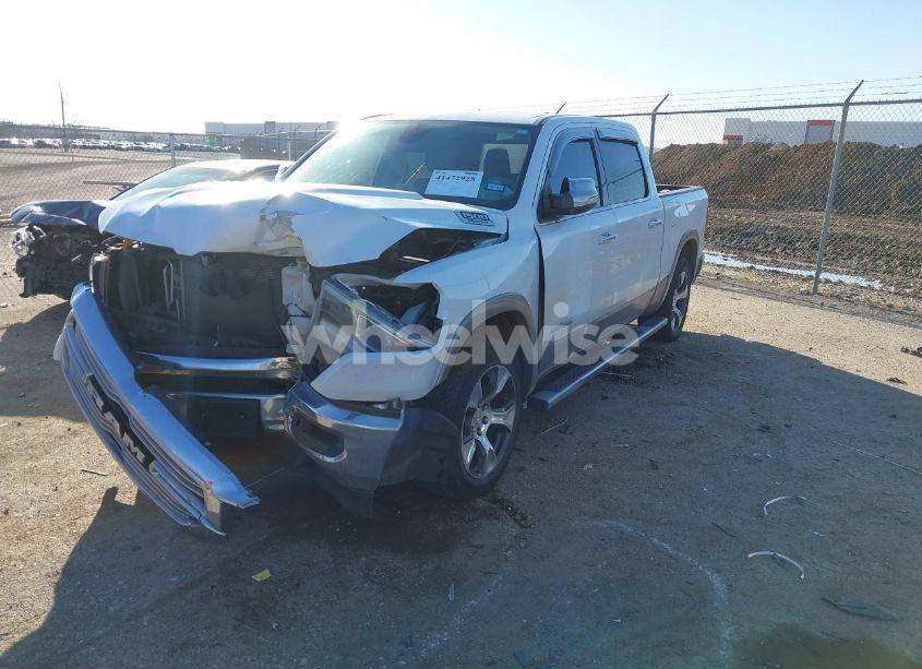 Photo 2 of 2019 Ram 1500 LARAMIE 4X2 5'7 BOX (VIN 1C6RREJT6KN798441)