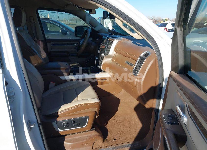 Photo 5 of 2019 Ram 1500 LARAMIE 4X2 5'7 BOX (VIN 1C6RREJT6KN798441)