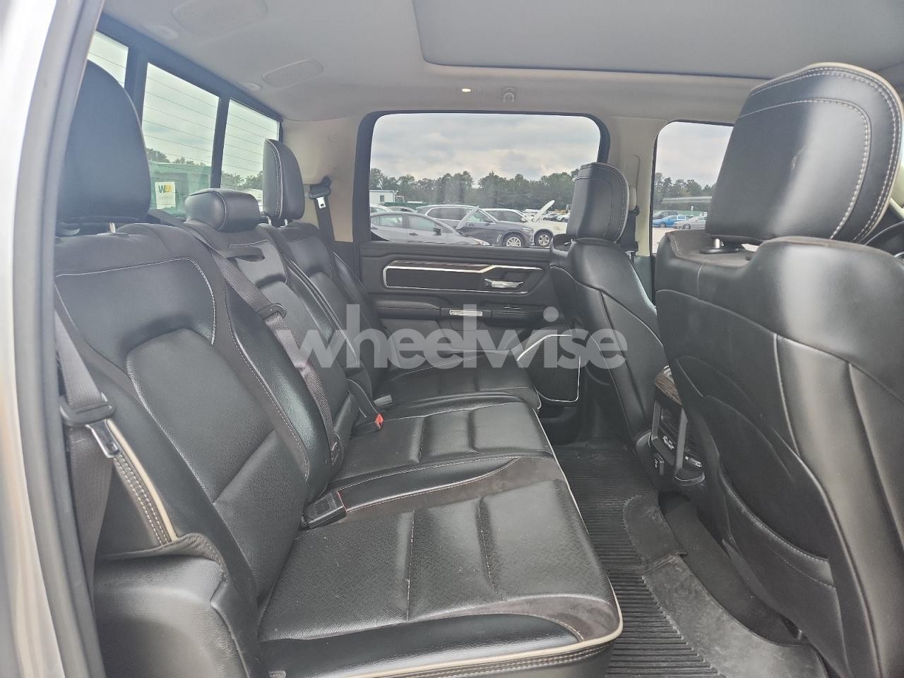 Photo 10 of 2020 RAM 1500 LARAMIE (VIN 1C6RREJT7LN209110)