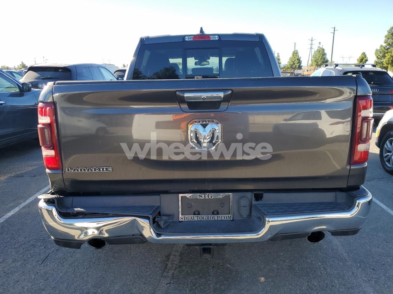 Photo 6 of 2020 RAM 1500 LARAMIE (VIN 1C6RREJT7LN321406)