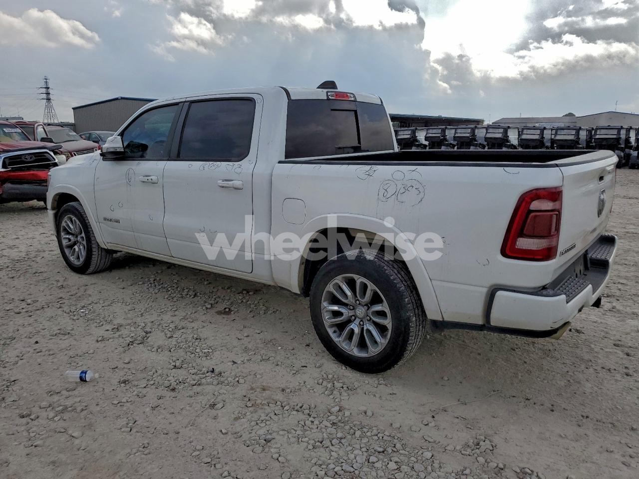 Photo 2 of 2019 RAM 1500 LARAMIE (VIN 1C6RREJT8KN874886)