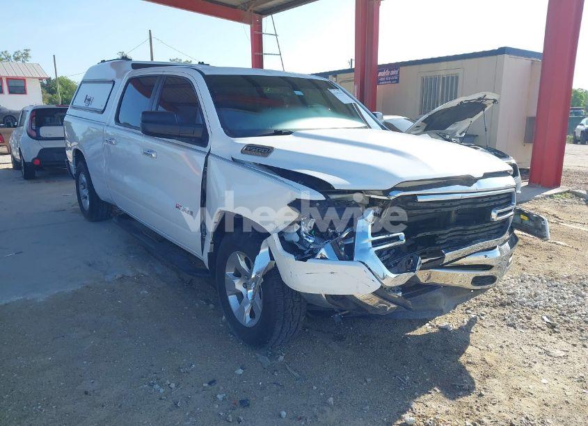 2019 Ram 1500 BIG HORN/LONE STAR 4X2 6'4 BOX (VIN 1C6RREMG9KN891758) main photo