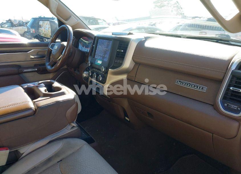 Photo 5 of 2020 Ram 1500 LARAMIE 4X2 6'4 BOX (VIN 1C6RRERG6LN229520)