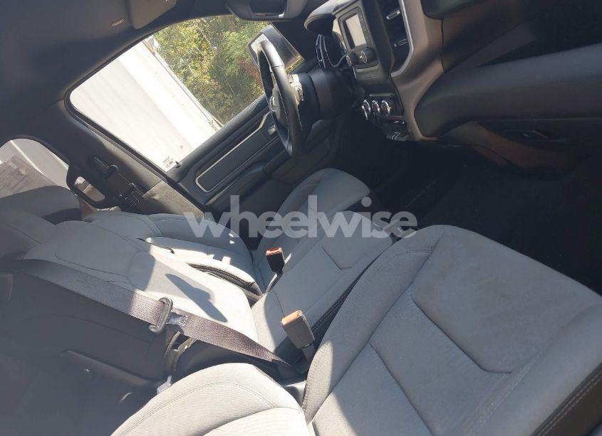 Photo 5 of 2022 Ram 1500 BIG HORN 4X4 6'4 BOX (VIN 1C6RRFBG0NN279137)