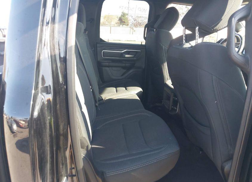 Photo 8 of 2022 Ram 1500 BIG HORN 4X4 6'4 BOX (VIN 1C6RRFBG4NN293378)