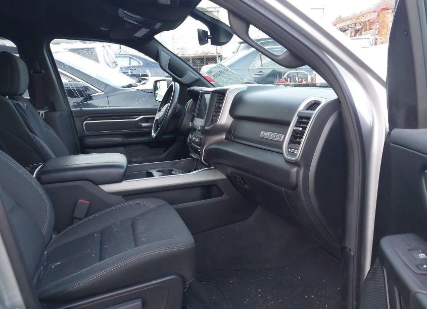 Photo 5 of 2019 Ram 1500 BIG HORN/LONE STAR 4X4 6'4 BOX (VIN 1C6RRFBG5KN885402)