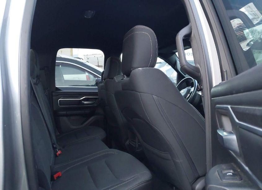 Photo 8 of 2019 Ram 1500 BIG HORN/LONE STAR 4X4 6'4 BOX (VIN 1C6RRFBG5KN885402)