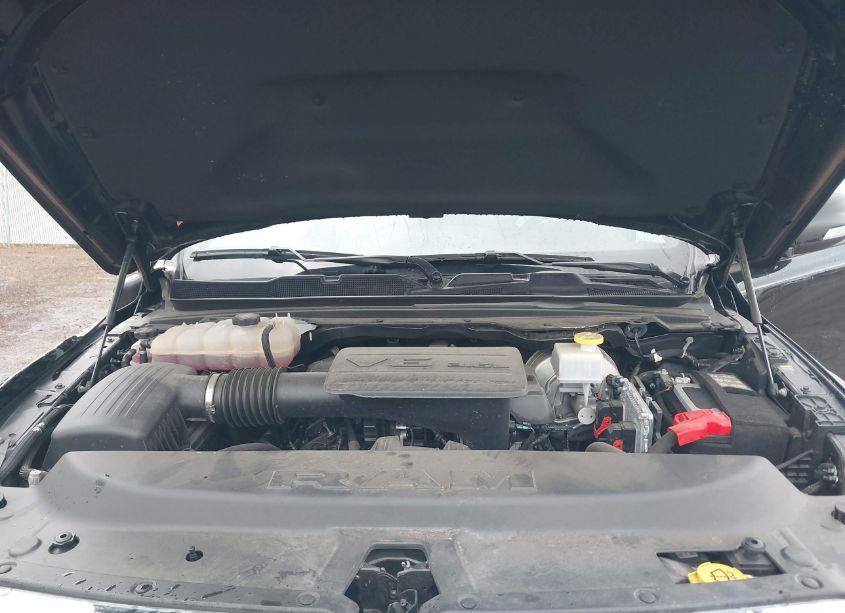 Photo 10 of 2022 Ram 1500 BIG HORN QUAD CAB 4X4 6'4 BOX (VIN 1C6RRFBG6NN293365)