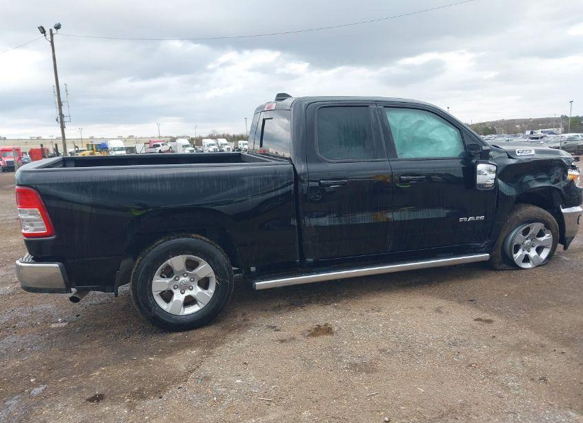 Photo 13 of 2022 Ram 1500 BIG HORN QUAD CAB 4X4 6'4 BOX (VIN 1C6RRFBG6NN293365)