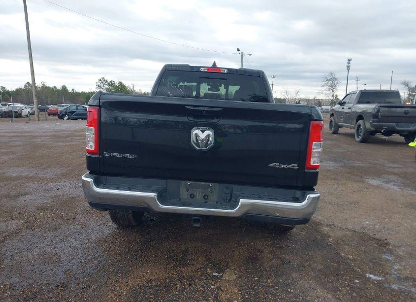 Photo 16 of 2022 Ram 1500 BIG HORN QUAD CAB 4X4 6'4 BOX (VIN 1C6RRFBG6NN293365)