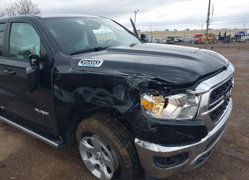 Photo 6 of 2022 Ram 1500 BIG HORN QUAD CAB 4X4 6'4 BOX (VIN 1C6RRFBG6NN293365)