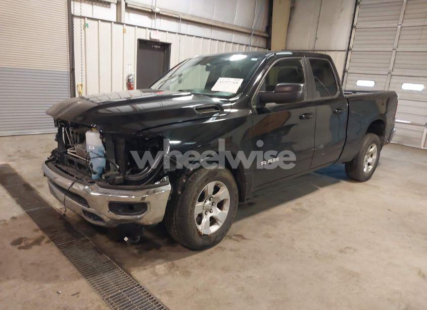 Photo 2 of 2022 Ram 1500 BIG HORN 4X4 6'4 BOX (VIN 1C6RRFBG6NN468729)