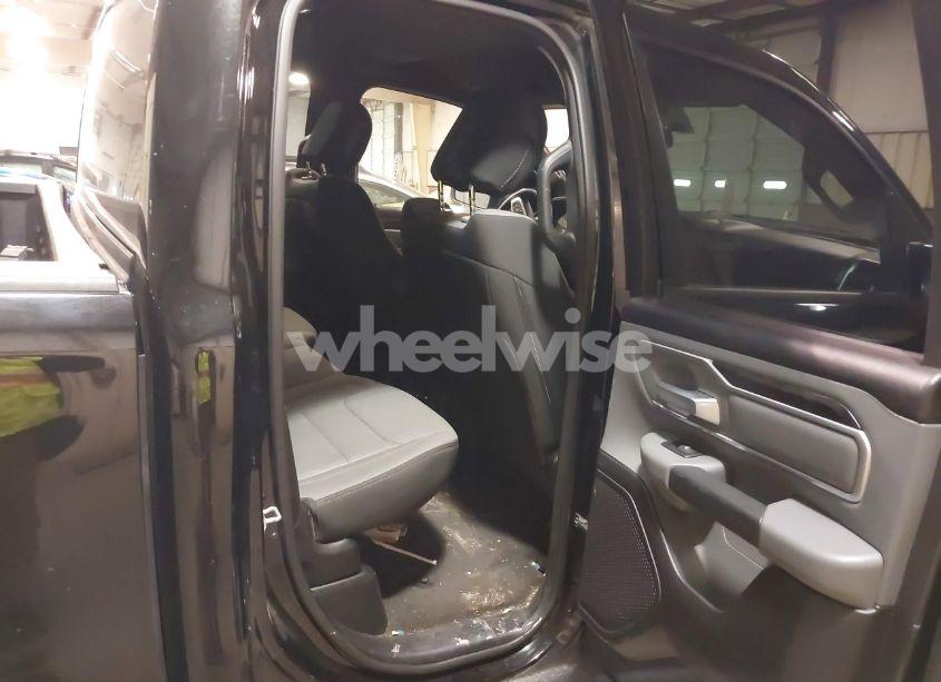 Photo 8 of 2022 Ram 1500 BIG HORN 4X4 6'4 BOX (VIN 1C6RRFBG6NN468729)