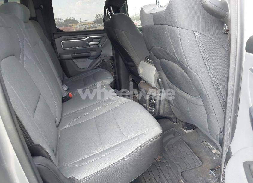 Photo 8 of 2022 Ram 1500 BIG HORN 4X4 6'4 BOX (VIN 1C6RRFBG7NN365478)