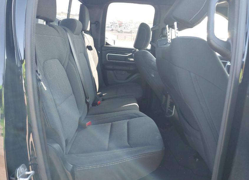 Photo 8 of 2022 Ram 1500 BIG HORN QUAD CAB 4X4 6'4 BOX (VIN 1C6RRFBG7NN480453)