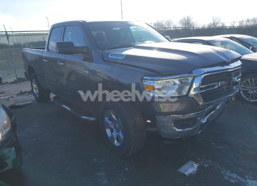 2020 Ram 1500 BIG HORN 4X4 6'4 BOX (VIN 1C6RRFBG9LN199462) main photo