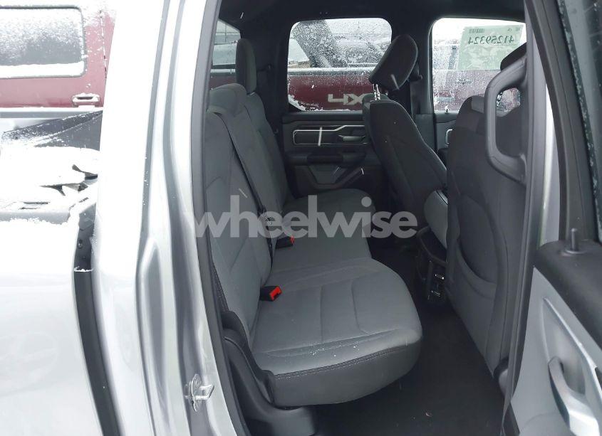 Photo 8 of 2022 Ram 1500 BIG HORN 4X4 6'4 BOX (VIN 1C6RRFBG9NN374344)